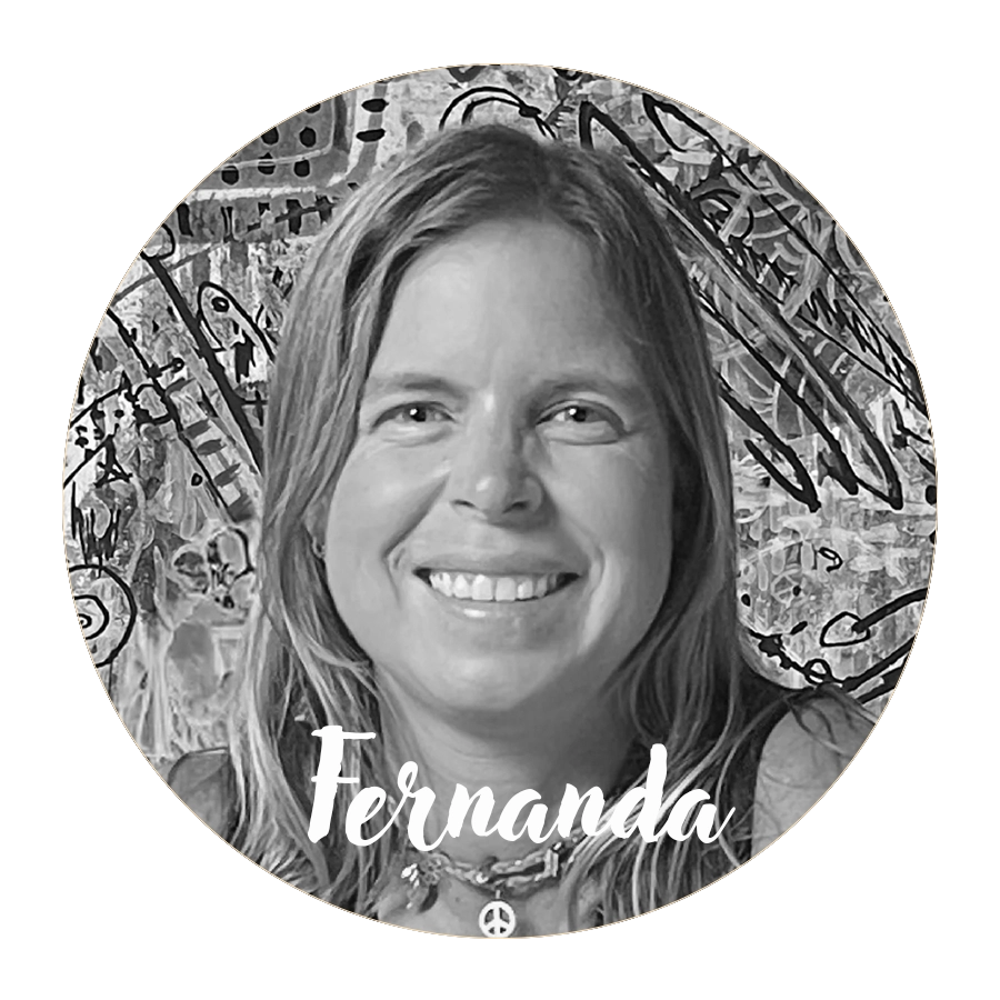 Fernanda Gil, especialista en marketing y profesora del curso online de contenido con IA en Primario